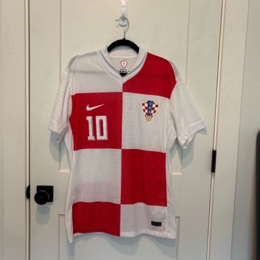 🇭🇷 LUKA 🇭🇷 - Picture 2 of 7